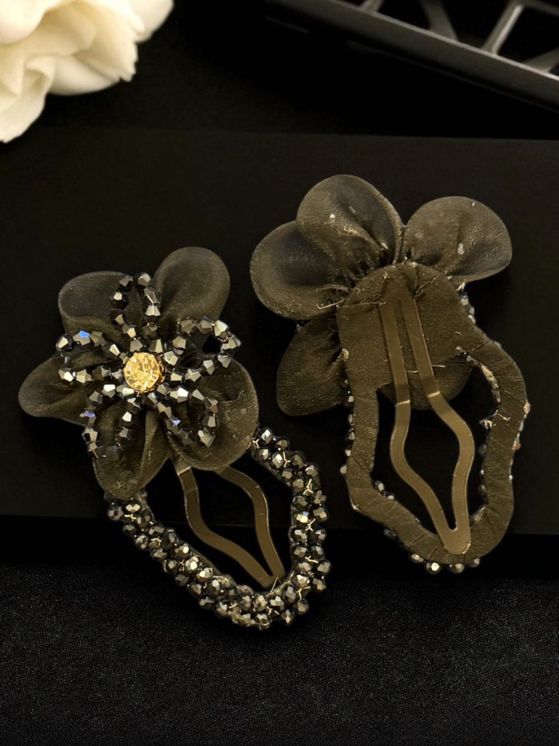 Moonlight Orchid Clip