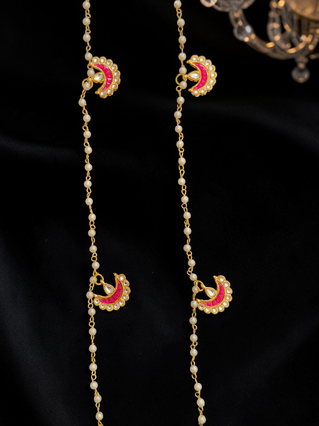 Diya Kundan Strings (2 strings)