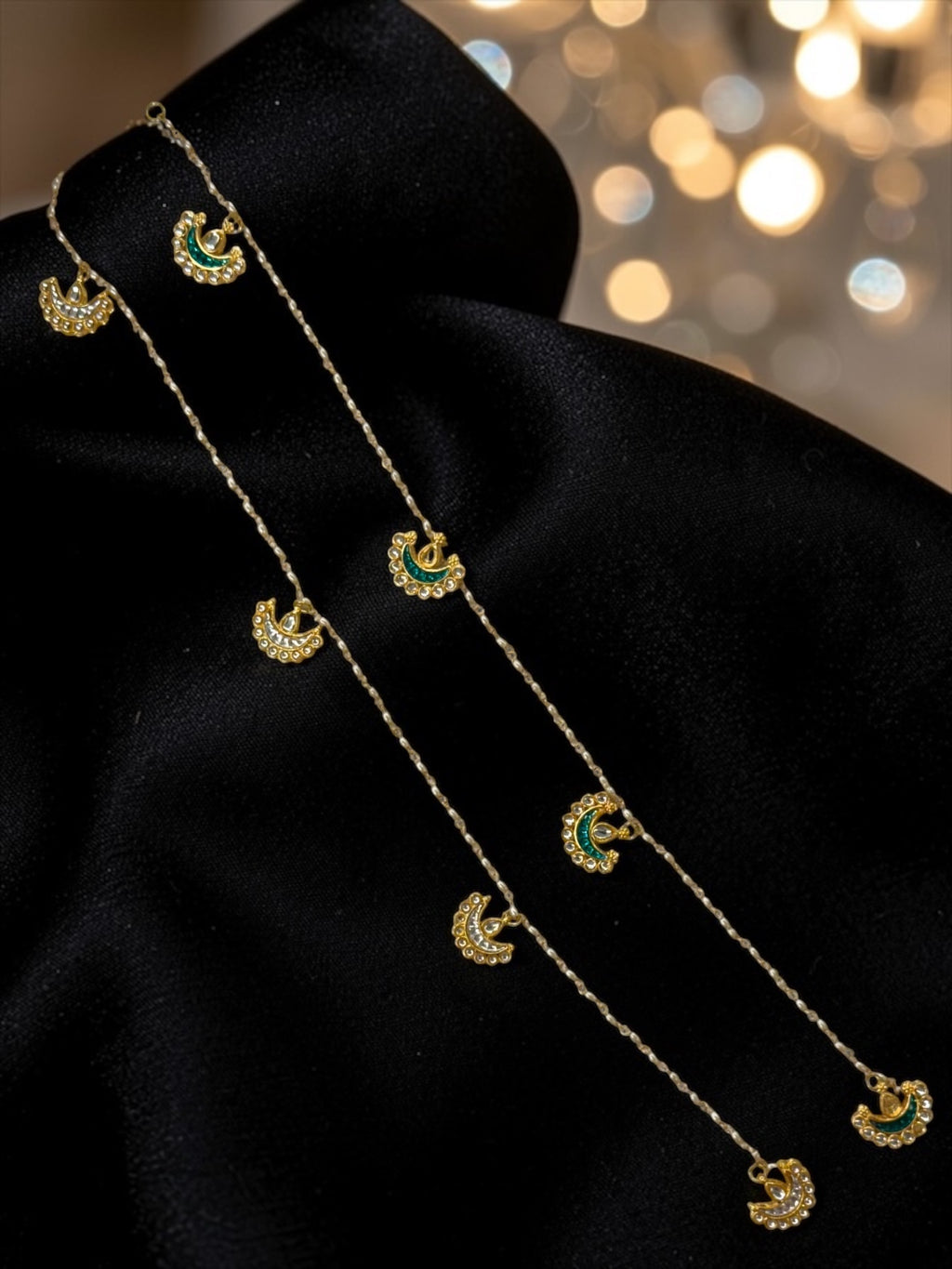 Diya Kundan Strings (2 strings)