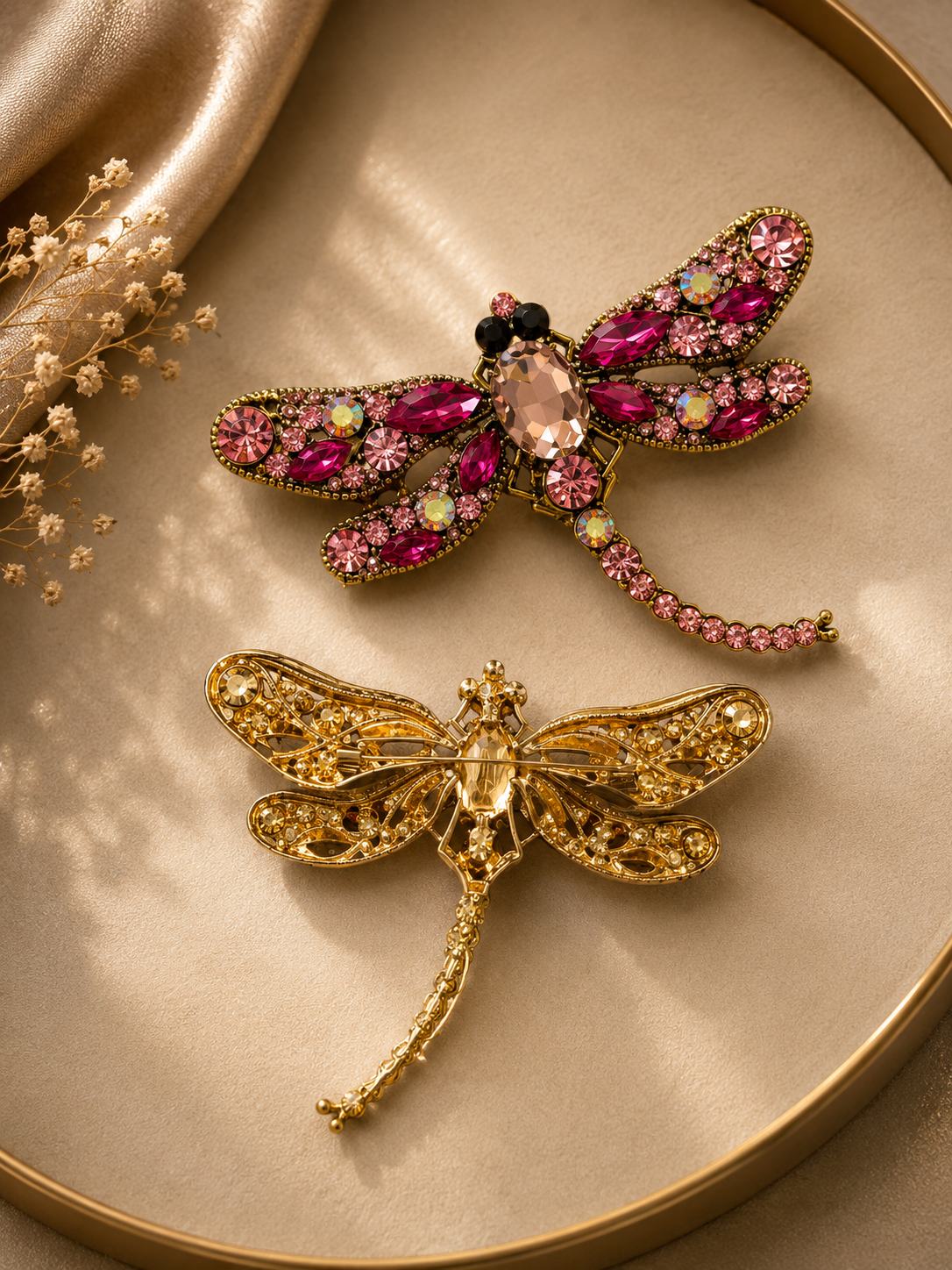 Royal Dragonfly Brooch (1pc)