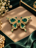 Emerald butterfly brooch (1 pc)