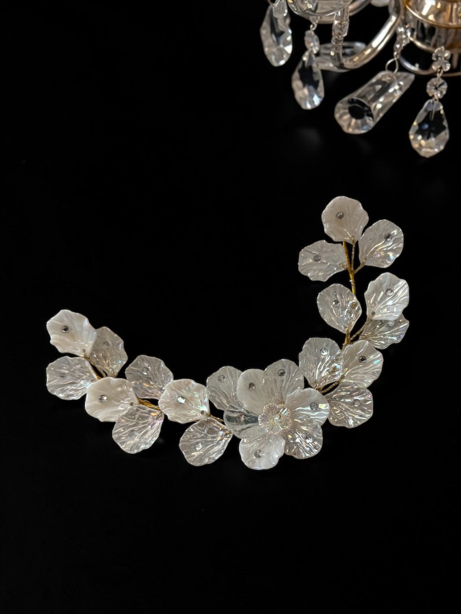 Ivory Petal Hair Vine