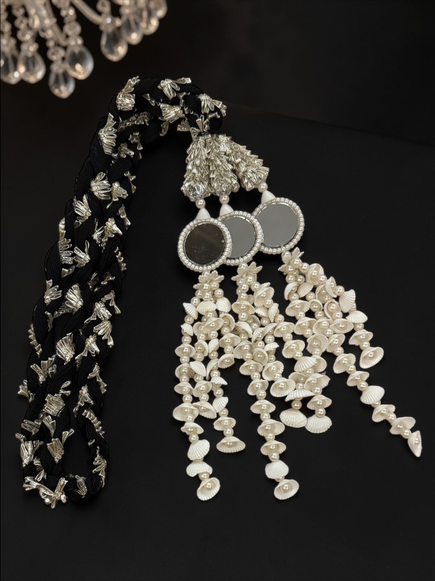 Shwet Maharani Paranda