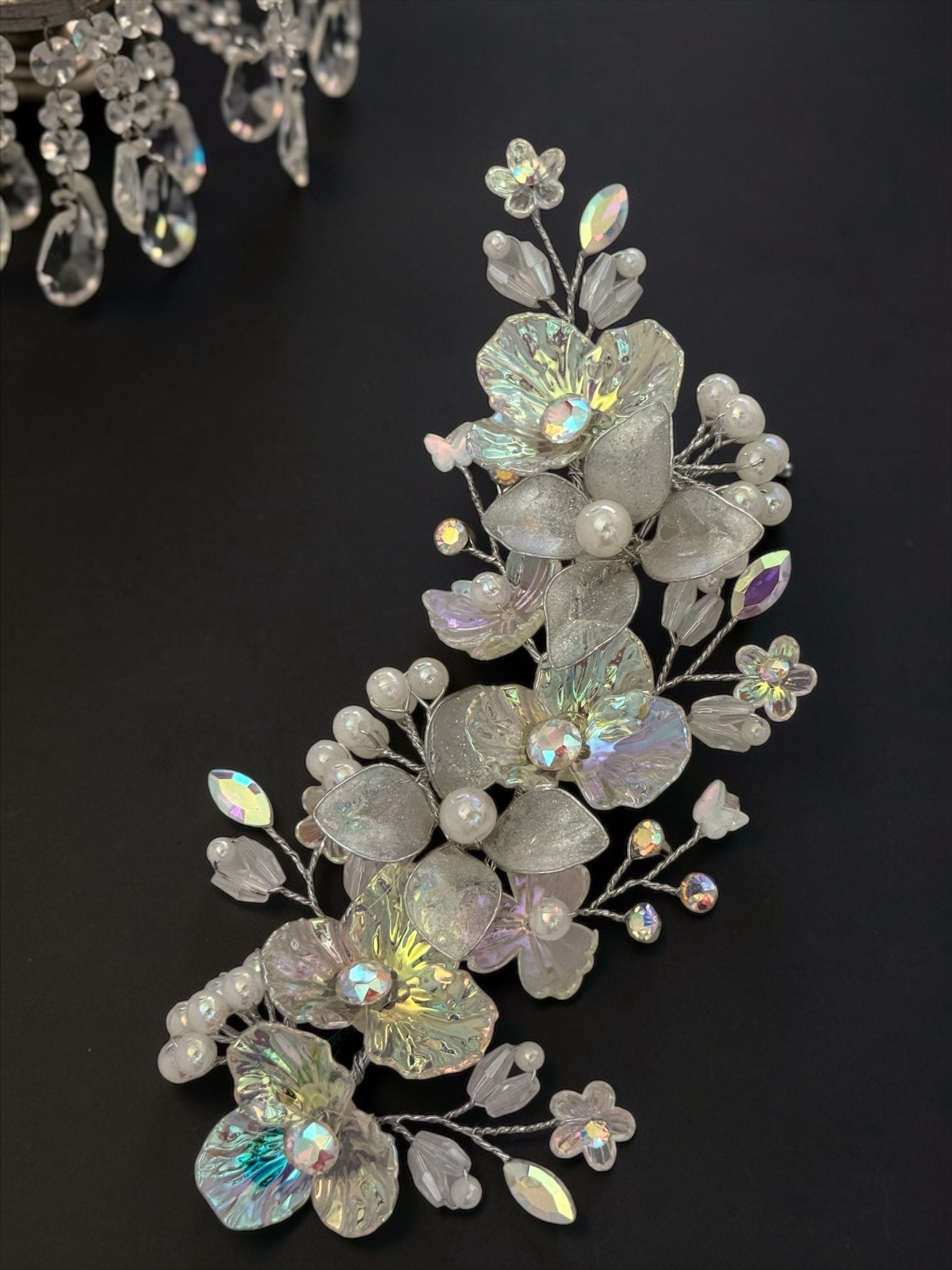 3D Light Refelecting Floral Vine