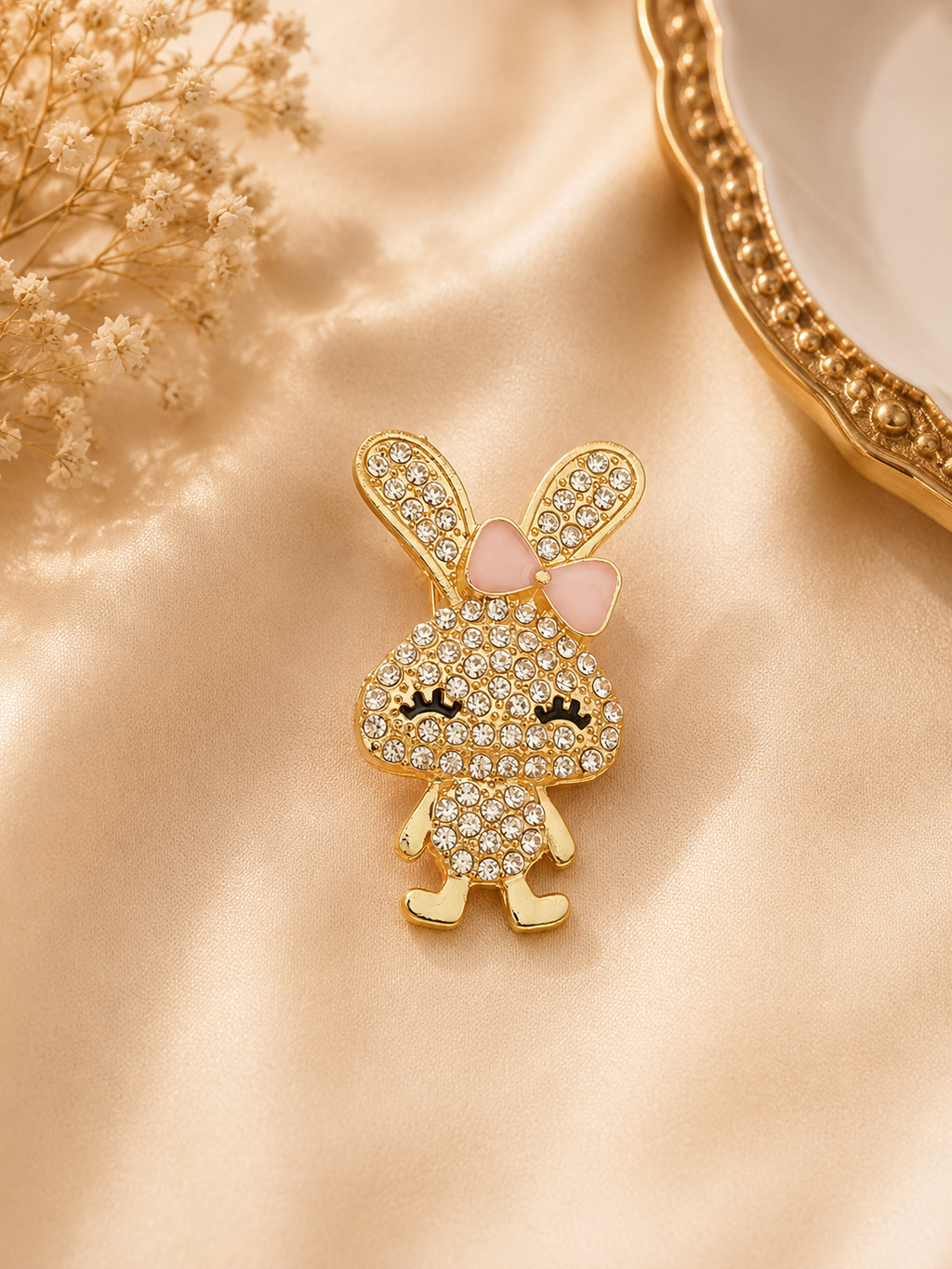 Bunny brooch