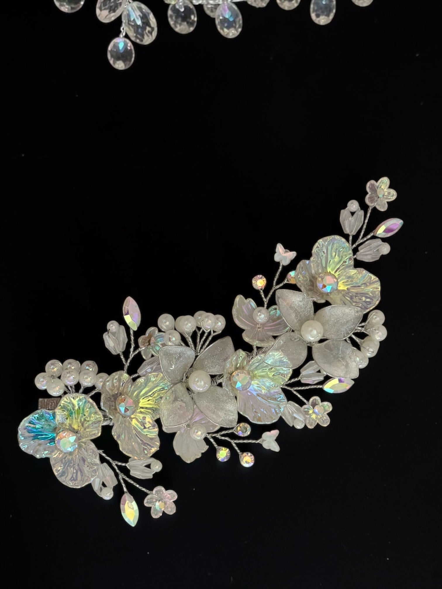 3D Light Refelecting Floral Vine