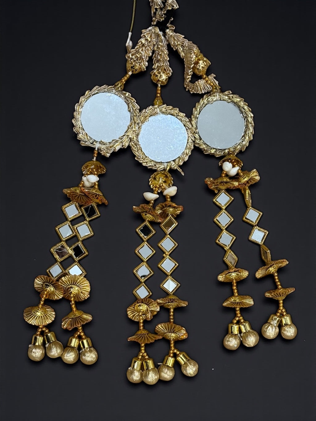 Sunehri Noor Paranda