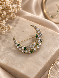 Floral moon Brooch (1 pc)
