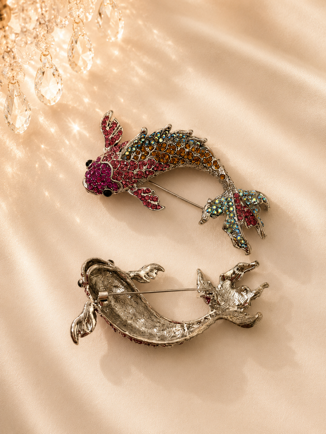 Jewelfin Brooch (1)
