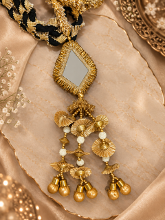 Aabroo Mirror Paranda