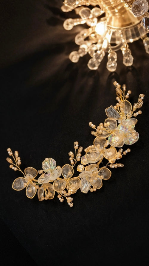 3D Champagne Petals Vine