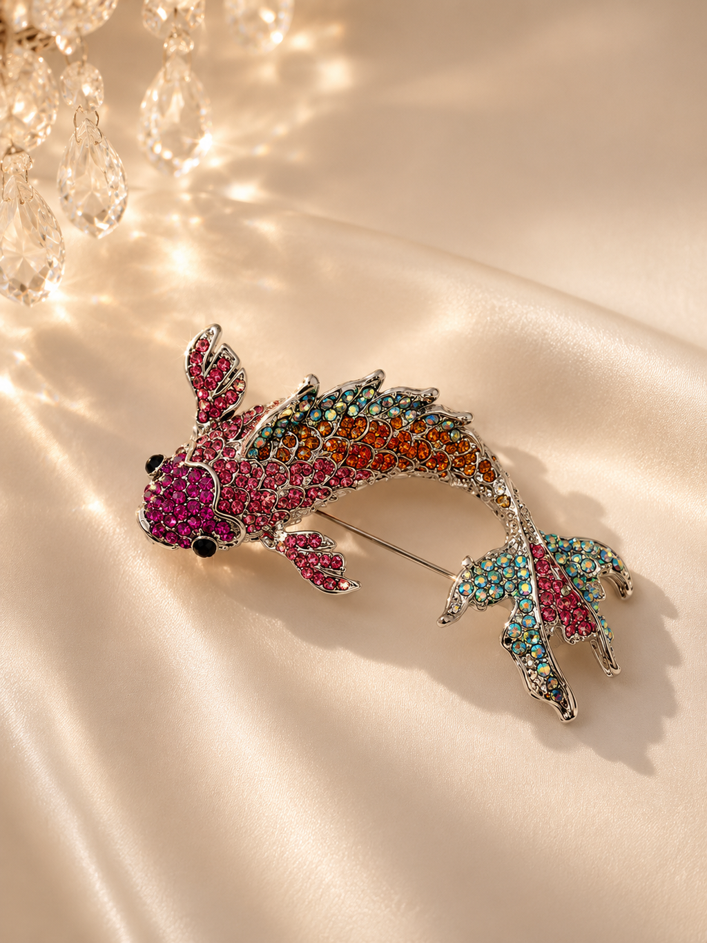 Jewelfin Brooch (1)