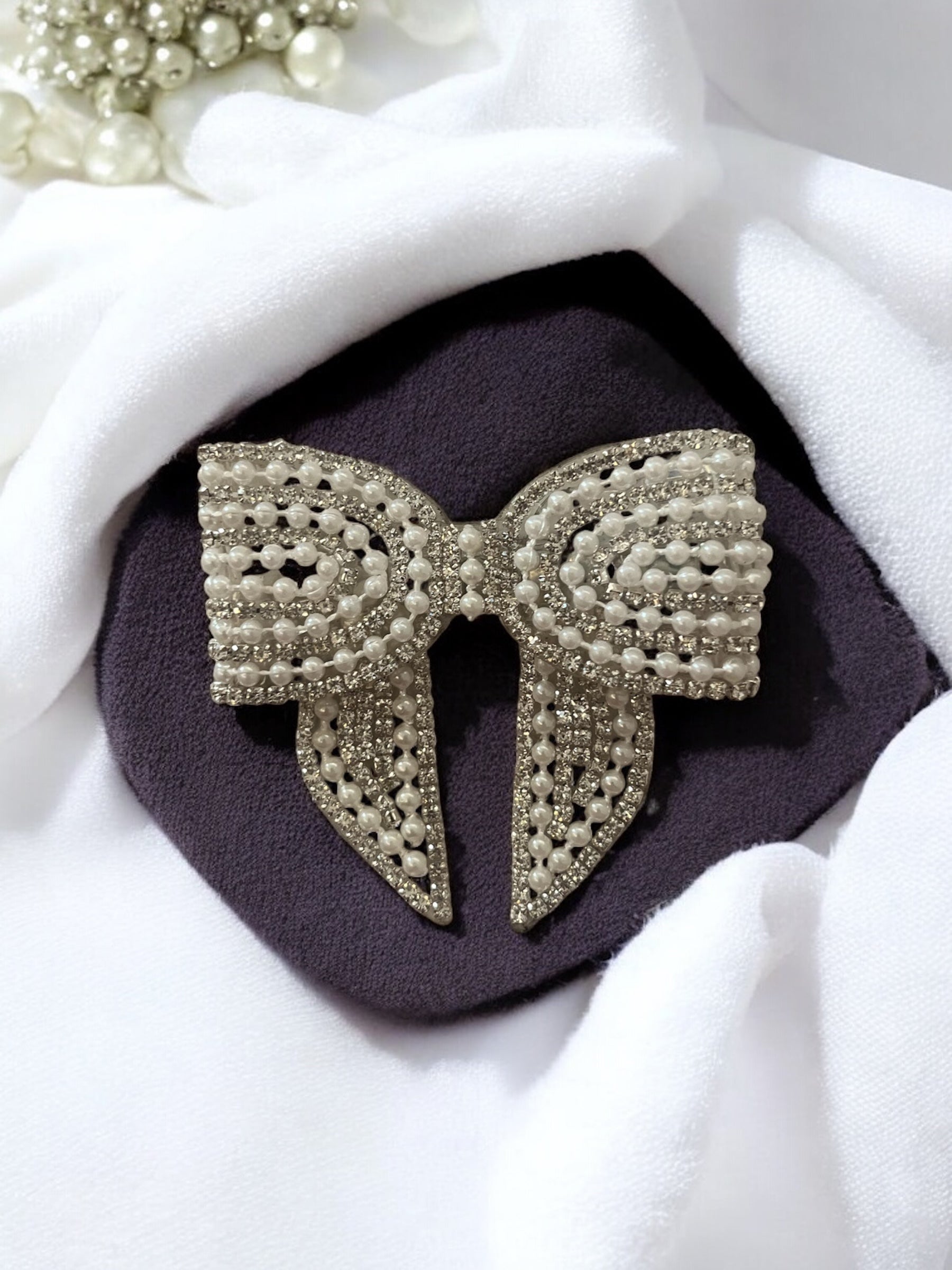 Pearl Embellished Bow Hair Clips
