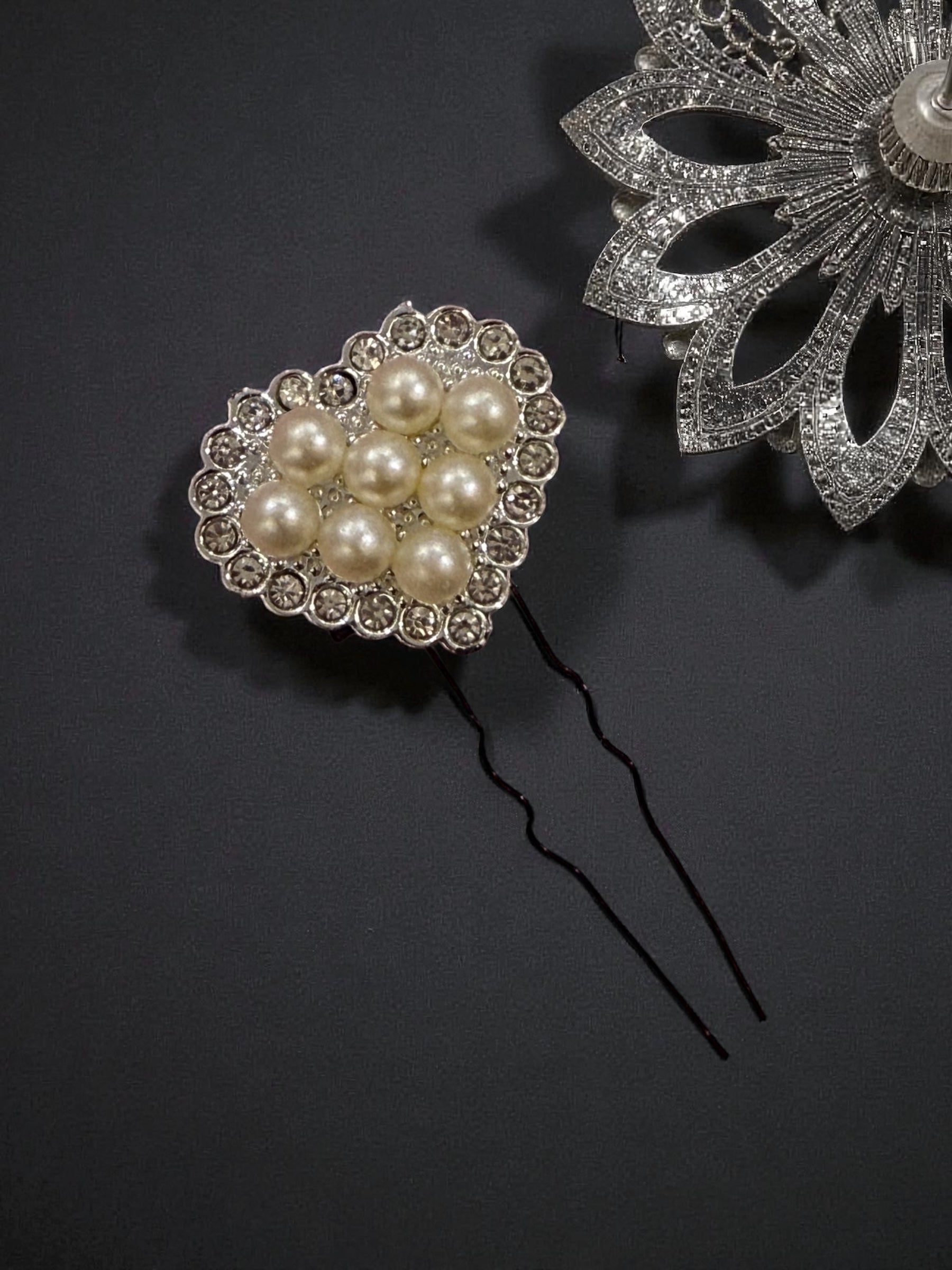 Pearly Heart Pin [set of 7]