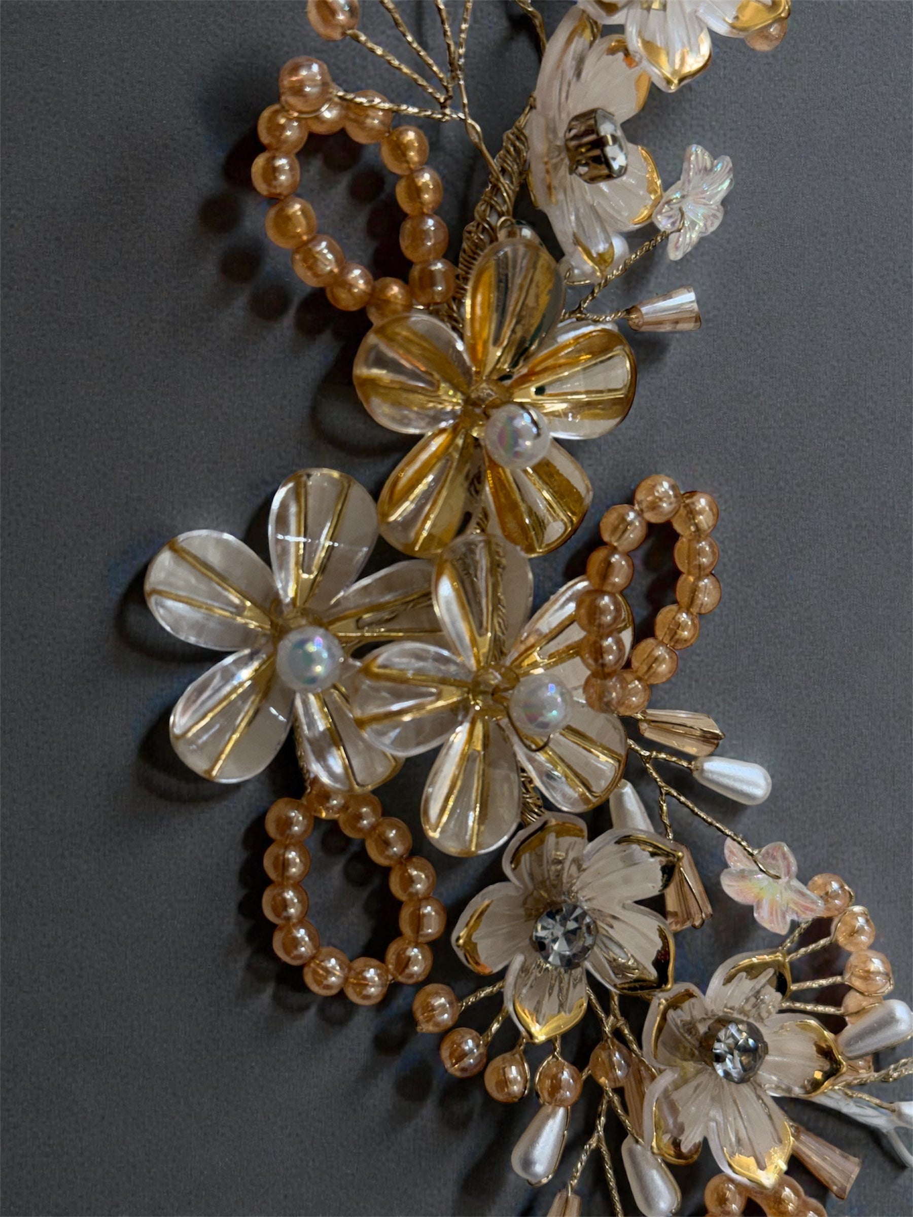 Opaline Gold Blossom Hairvine