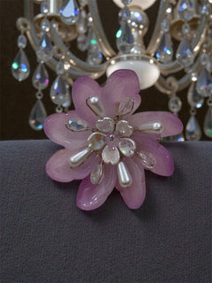 Floral clip [1]