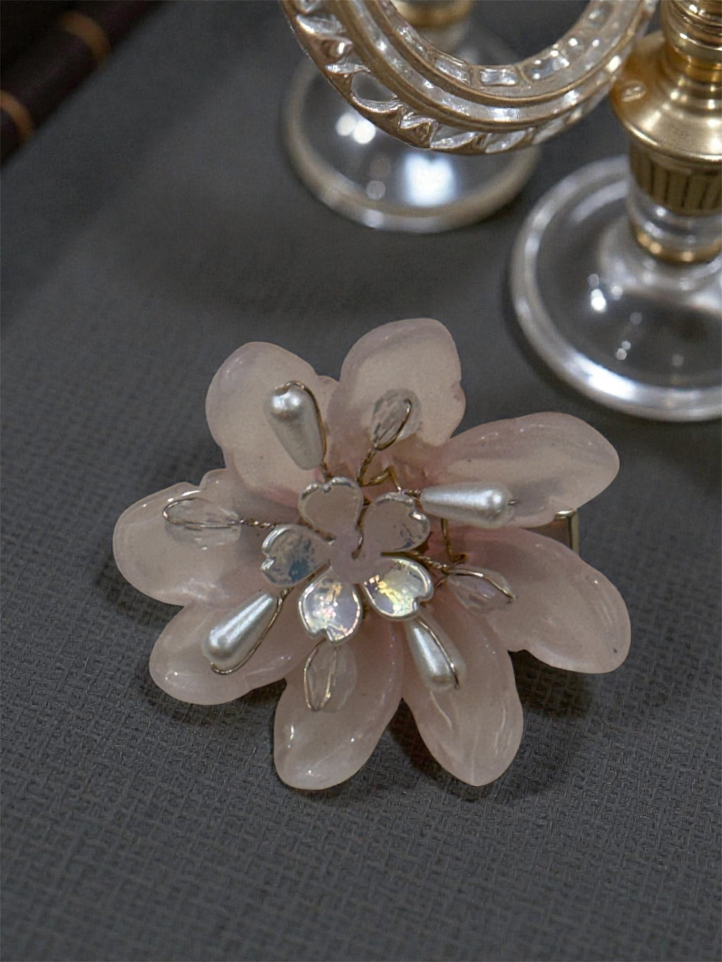 Floral clip [1]