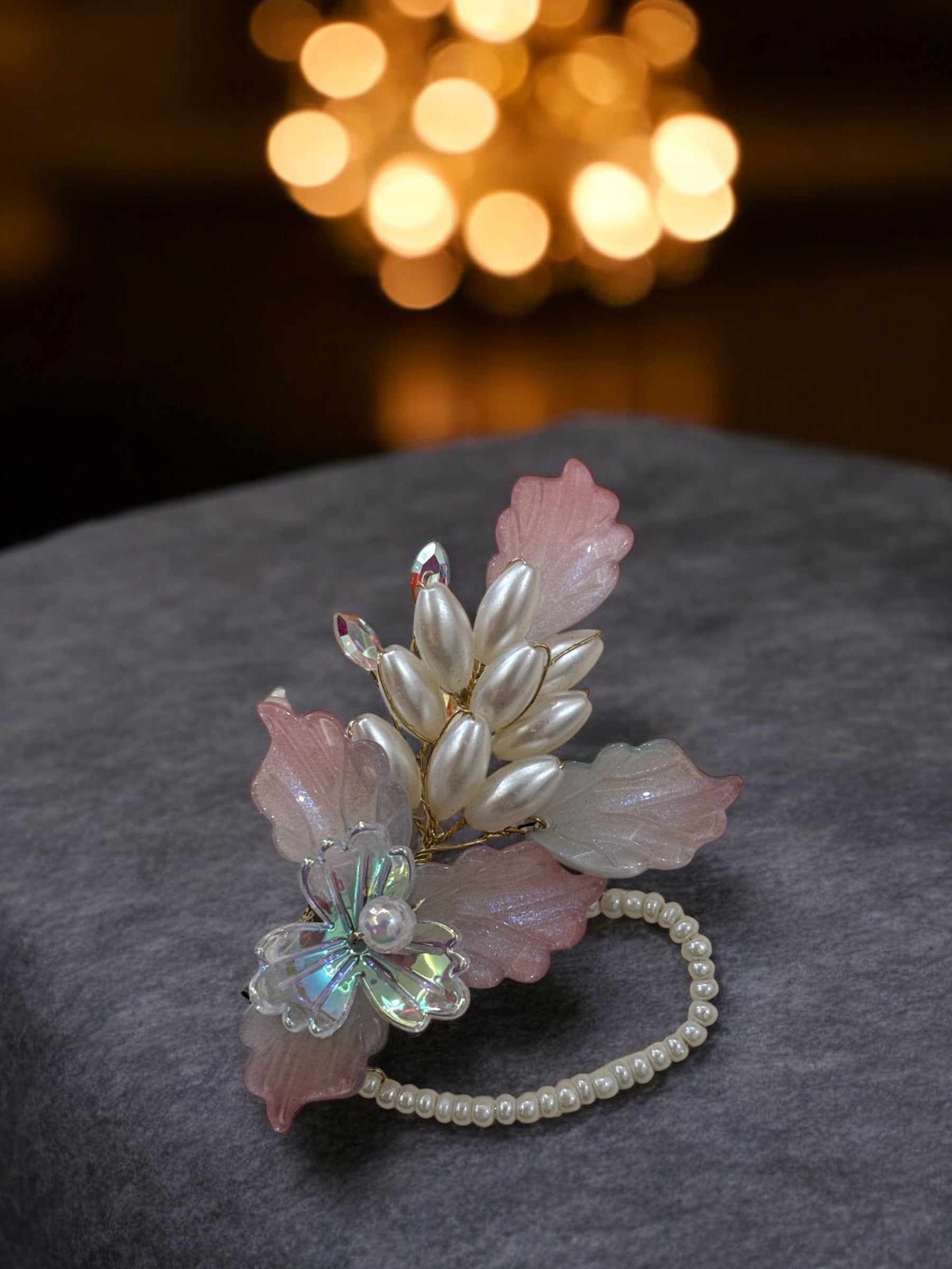 Crystal Leaf Twist Clip [1]