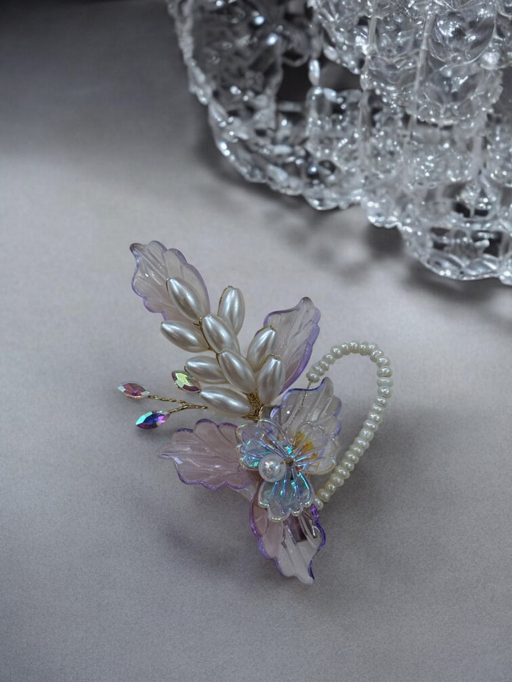 Crystal Leaf Twist Clip [1]